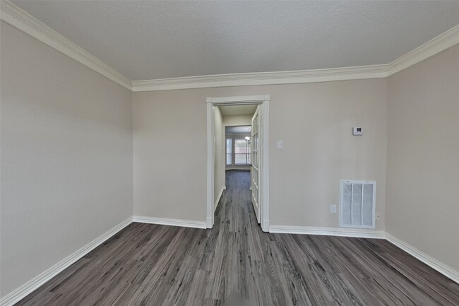 5510 Forest Trails Dr