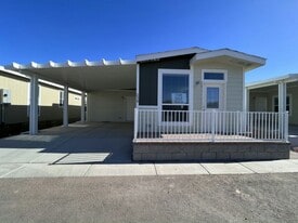 2206 S Ellsworth Rd in Mesa, AZ - Building Photo