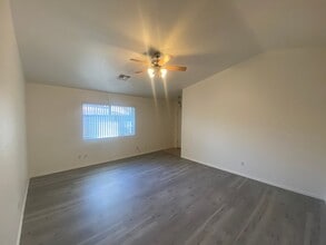 3657 N Roosevelt St in Kingman, AZ - Building Photo - Building Photo
