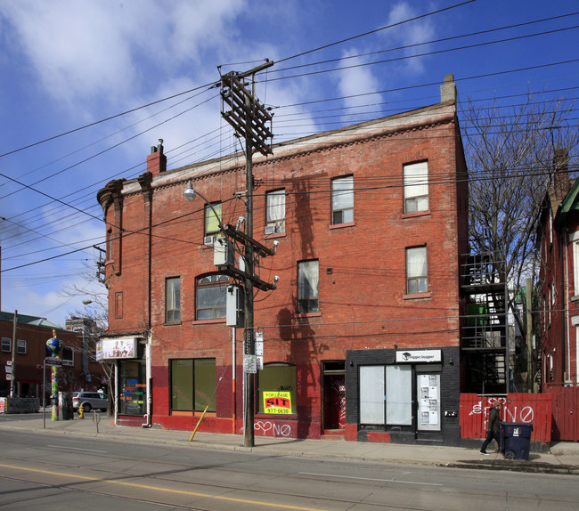 594 Dundas St W in Toronto, ON - Building Photo - Building Photo