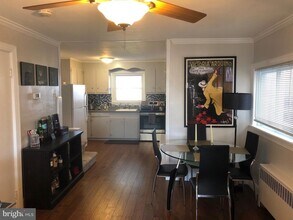 212 W 6th Ave in Conshohocken, PA - Foto de edificio - Building Photo