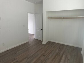 15122 Burbank Blvd in Van Nuys, CA - Building Photo - Building Photo