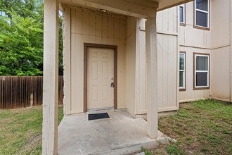 1805 Rawhide Dr in Round Rock, TX - Building Photo - Building Photo