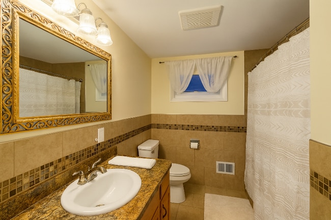 28 Poinciana Pkwy in Cheektowaga, NY - Building Photo - Building Photo