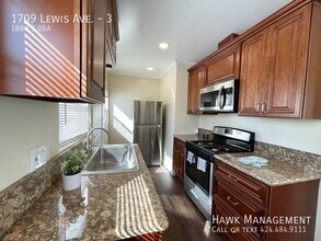 1709 Lewis Ave in Long Beach, CA - Building Photo - Building Photo