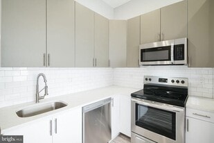 1443 N 8th St in Philadelphia, PA - Building Photo