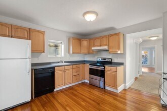 15 Bradbury St in Boston, MA - Building Photo - Building Photo