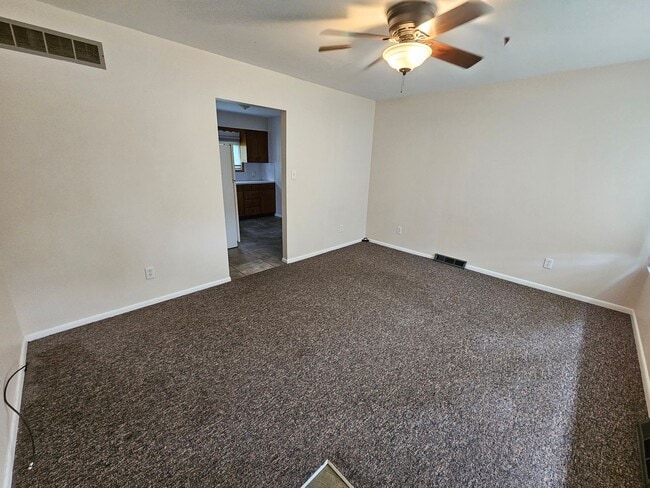 1716 E Bristol St in Elkhart, IN - Building Photo - Building Photo