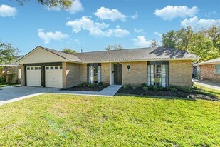 1110 Buoy Rd in Houston, TX - Building Photo