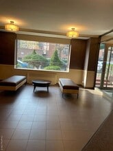 140-10 84th Dr in Queens, NY - Building Photo - Building Photo