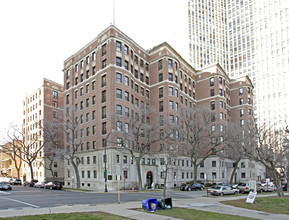 Malborough in Chicago, IL - Building Photo - Building Photo