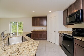 1167 Walden Blvd SE in Palm Bay, FL - Building Photo - Building Photo