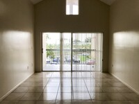 6280 NW 186th St, Unit 310 in Hialeah, FL - Building Photo - Building Photo