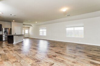 6830 Whisper Grv in San Antonio, TX - Building Photo - Building Photo