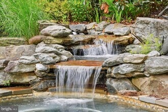 9939 Bentcross Dr in Potomac, MD - Building Photo - Building Photo