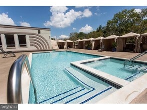 201 N 8th St in Philadelphia, PA - Building Photo - Building Photo