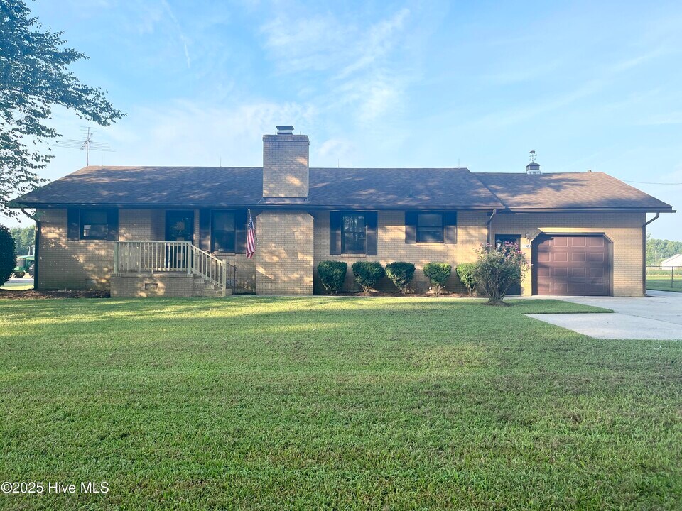 1383 NC Hwy 343 N in South Mills, NC - Building Photo