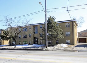 831 Wilson Ave in Toronto, ON - Building Photo
