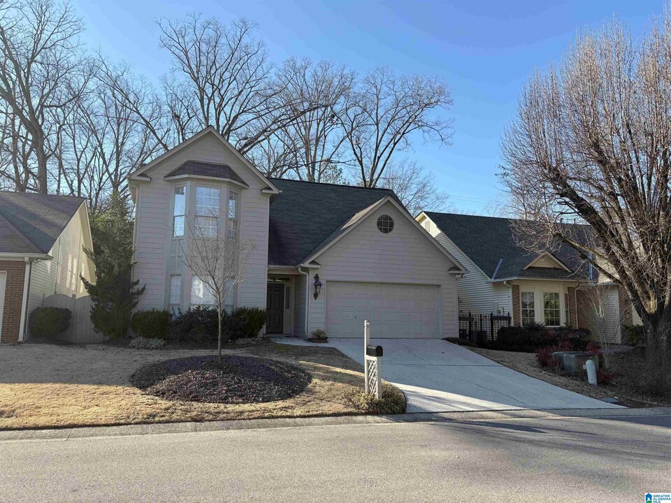 3905 Knollwood Trce in Vestavia Hills, AL - Building Photo