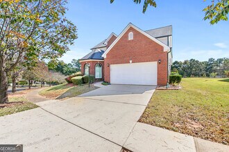 6461 Edgewater Cove in Fairburn, GA - Building Photo - Building Photo