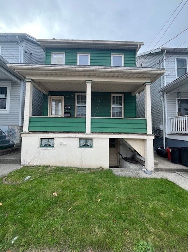 property at 6 E High St