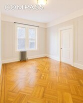 191-13 42nd Ave, Unit F1 in Queens, NY - Building Photo