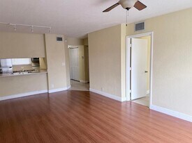 3224 NW 103rd Ter in Coral Springs, FL - Building Photo