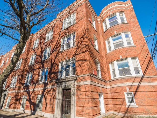 property at 1946 W Patterson Ave