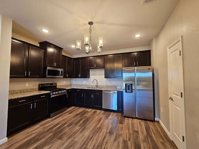 1881 S Dunkirk St in Aurora, CO - Building Photo - Building Photo