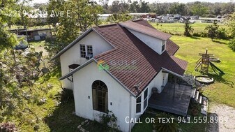 2219 24th Ave E in Palmetto, FL - Building Photo