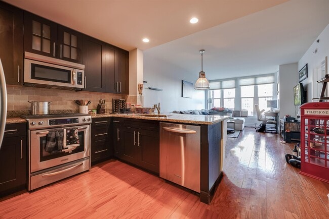 1125 Maxwell Ln in Hoboken, NJ - Building Photo - Building Photo