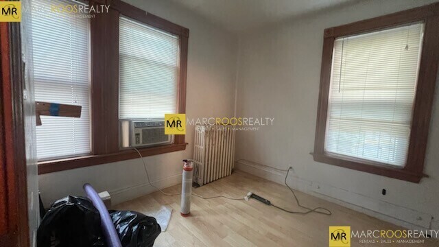6 Smythe St, Unit Smythe St in Brookline, MA - Foto de edificio - Building Photo