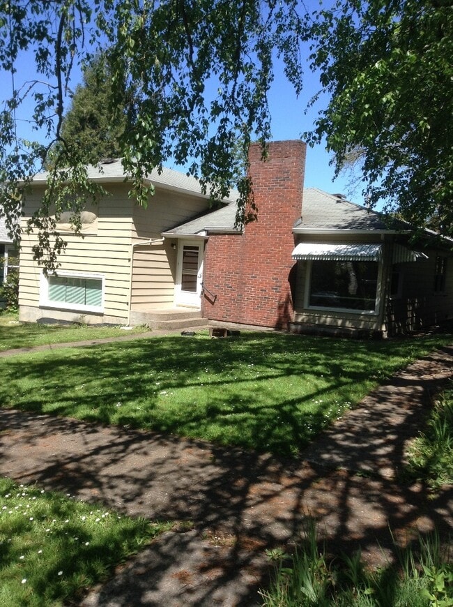 property at 1631 E 24th Ave