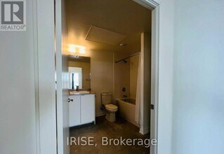 55 Duke St W in Kitchener, ON - Building Photo - Building Photo