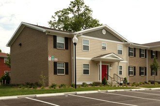 Willow Place Apartments in Louisville, KY - Building Photo - Building Photo