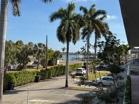 4800 N Flagler Dr in West Palm Beach, FL - Building Photo