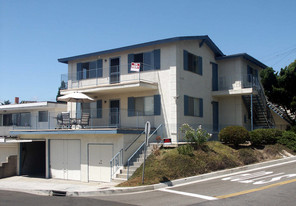 302 Avenida Santa Barbara Apartments