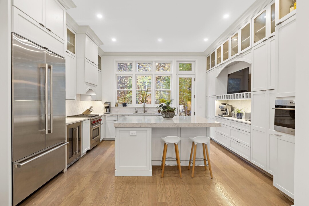 1111 Bloomfield St in Hoboken, NJ - Building Photo