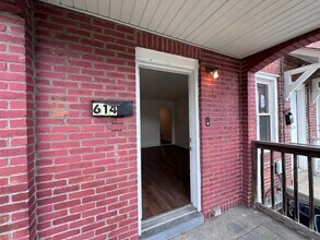 614 Short St, Unit 614 in Clairton, PA - Building Photo - Building Photo