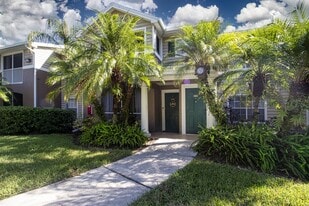 8905 Manor Loop in Lakewood Ranch, FL - Building Photo