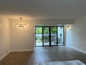 6117 Summer St in Honolulu, HI - Building Photo - Building Photo