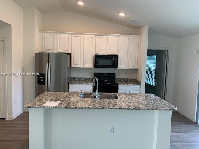 2217 SW Halissee St in Port St. Lucie, FL - Building Photo - Building Photo