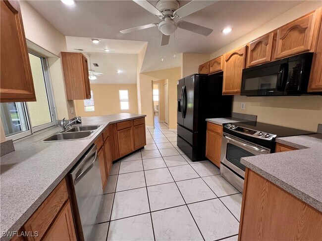 234 SW 43rd St