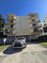 1673 Bay Rd in Miami Beach, FL - Building Photo