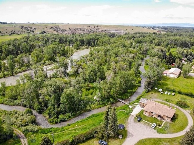 148 Eagle Fjord Rd, Unit A Upper in Bozeman, MT - Foto de edificio - Building Photo