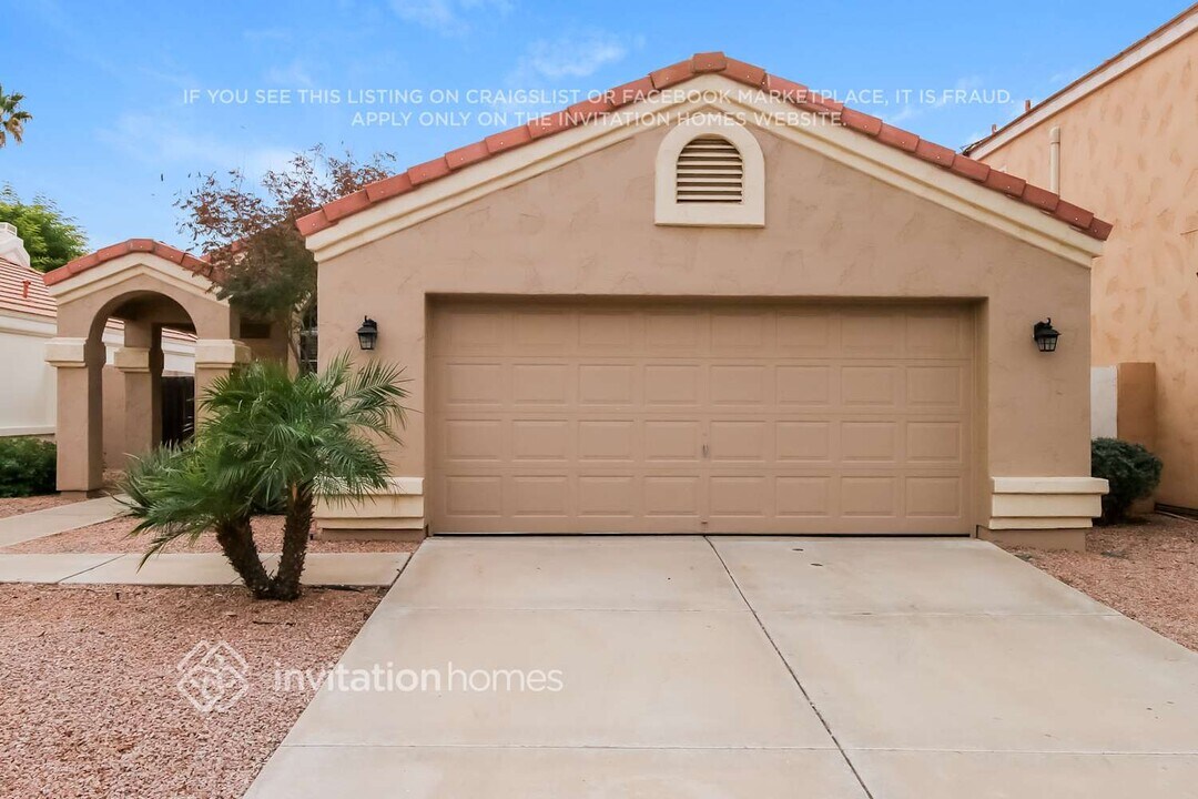 414 S Lake Mirage Dr in Gilbert, AZ - Building Photo