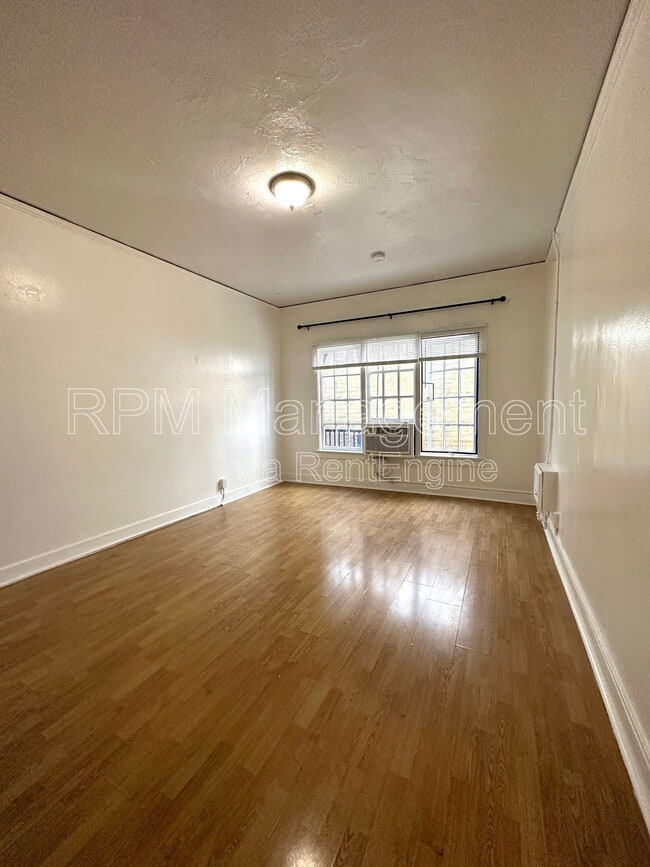 property at 1825 Ivar Ave