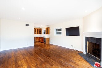 702 Pacific Ave in Los Angeles, CA - Building Photo - Building Photo