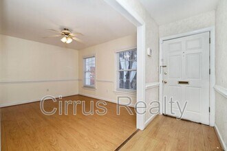 9 Towne Square Dr in Newport News, VA - Building Photo - Building Photo