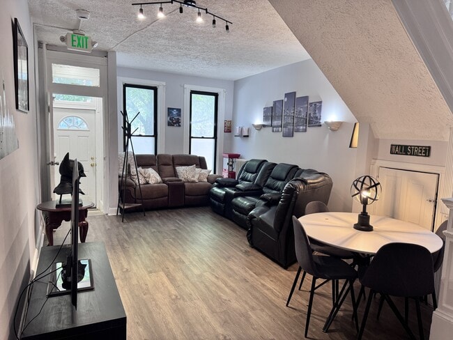 property at 2720 Maryland Ave